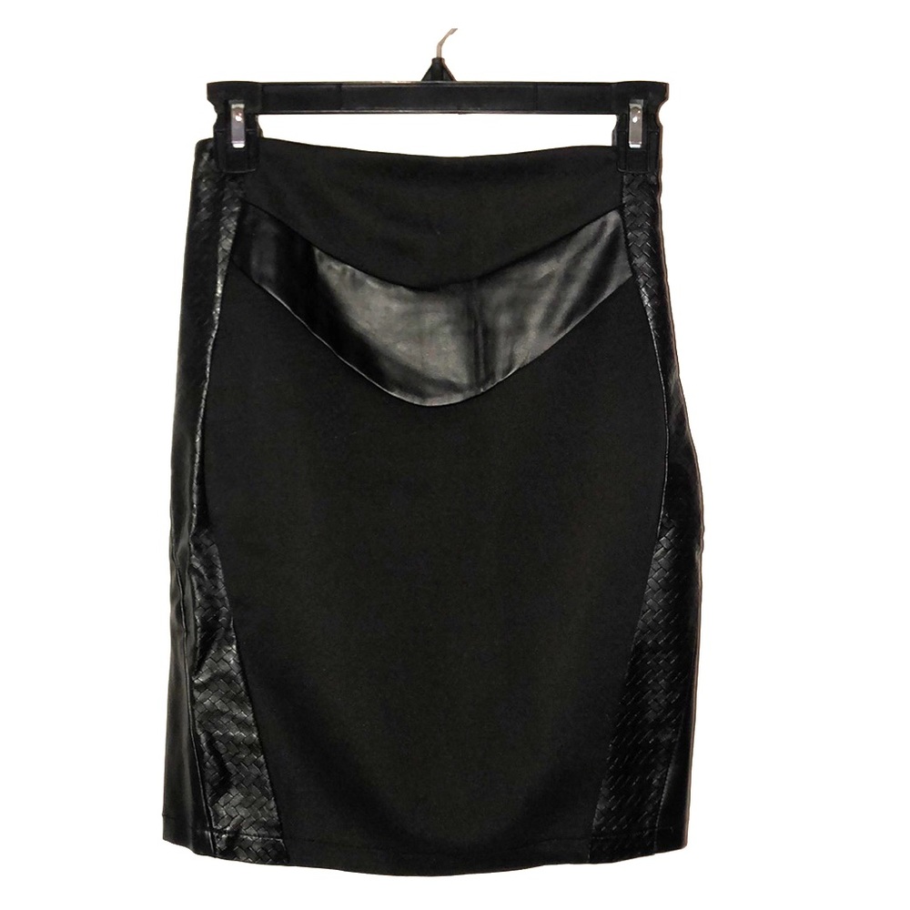 Cotton/pleather mid length skirt